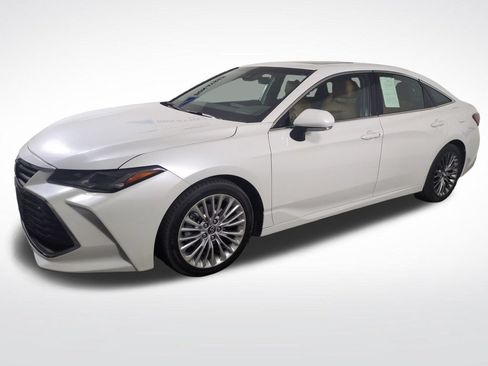 Used 2020 Toyota Avalon Limited w/ All Weather Liner Package FWD image 1