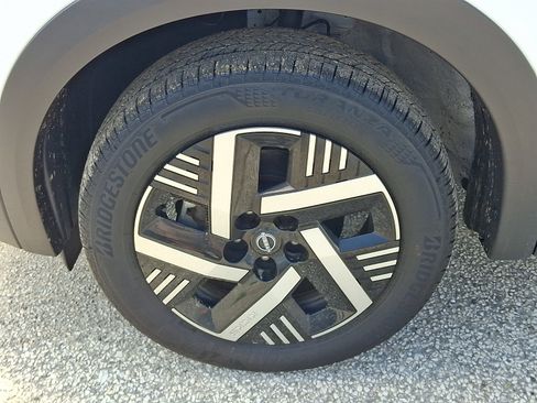 Certified 2025 Nissan Kicks SV w/ Charging Package FWD image 11