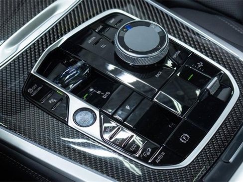 New 2026 BMW X5 M60i image 21