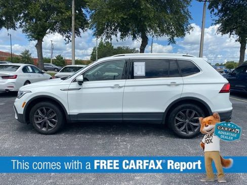 Used 2022 Volkswagen Tiguan SE FWD image 2