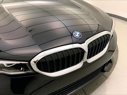 Used 2022 BMW 330e xDrive w/ Premium Package AWD/4WD image 29