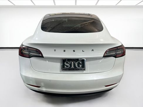 Used 2021 Tesla Model 3 RWD image 5
