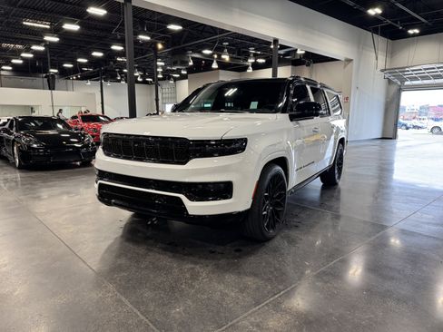 Used 2025 Jeep Grand Wagoneer L Series III w/ Quick Order Packagew 28T image 25