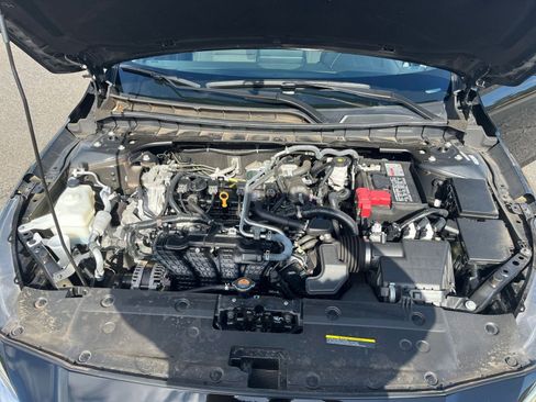 Used 2025 Nissan Altima 2.5 SV FWD image 27