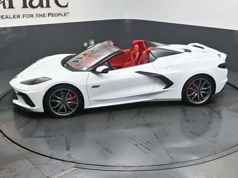 Used 2023 Chevrolet Corvette Stingray Premium Conv w/ Z51 Performance Package RWD image 57