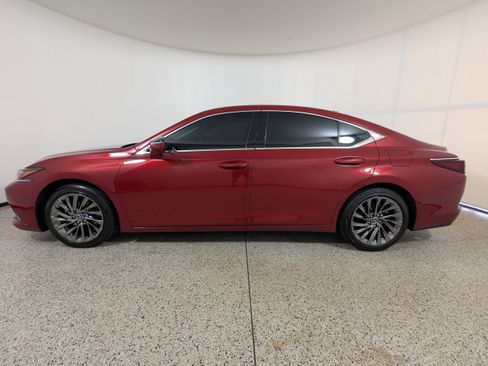 Used 2025 Lexus ES 350 Ultra Luxury FWD image 4