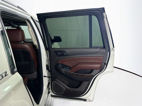 Used 2015 Chevrolet Tahoe LTZ AWD/4WD image 32