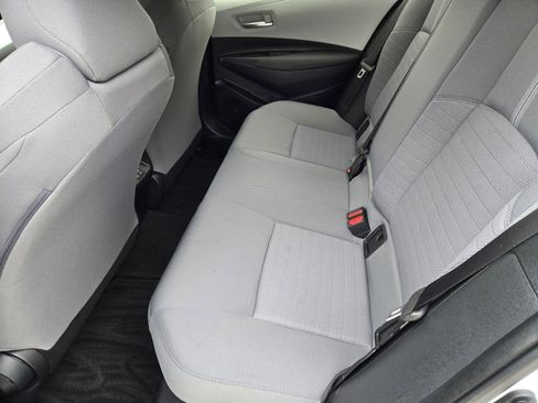 Used 2025 Toyota Corolla SE w/ SE Premium Package FWD image 19