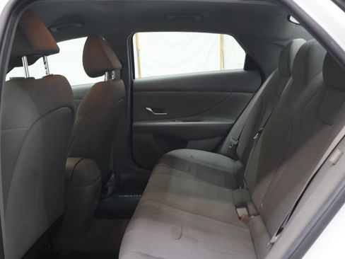 Used 2026 Hyundai Elantra SE FWD image 14