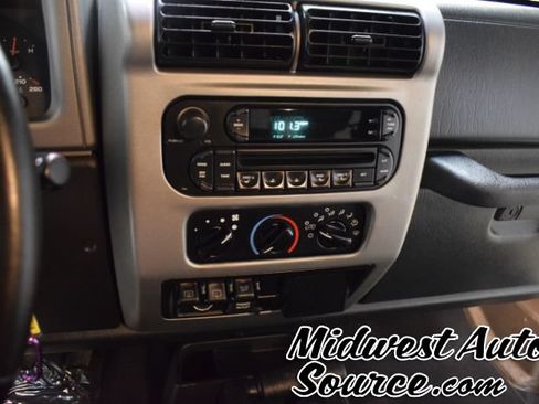 Used 2006 Jeep Wrangler Unlimited AWD/4WD image 18