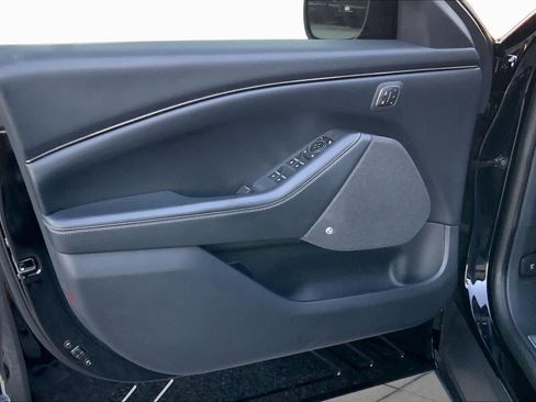 Used 2021 Ford Mustang Mach-E Premium RWD image 21