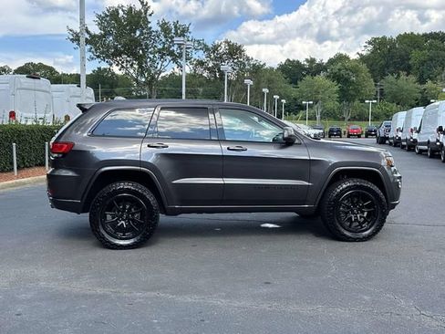 Used 2017 Jeep Grand Cherokee Altitude AWD/4WD image 14