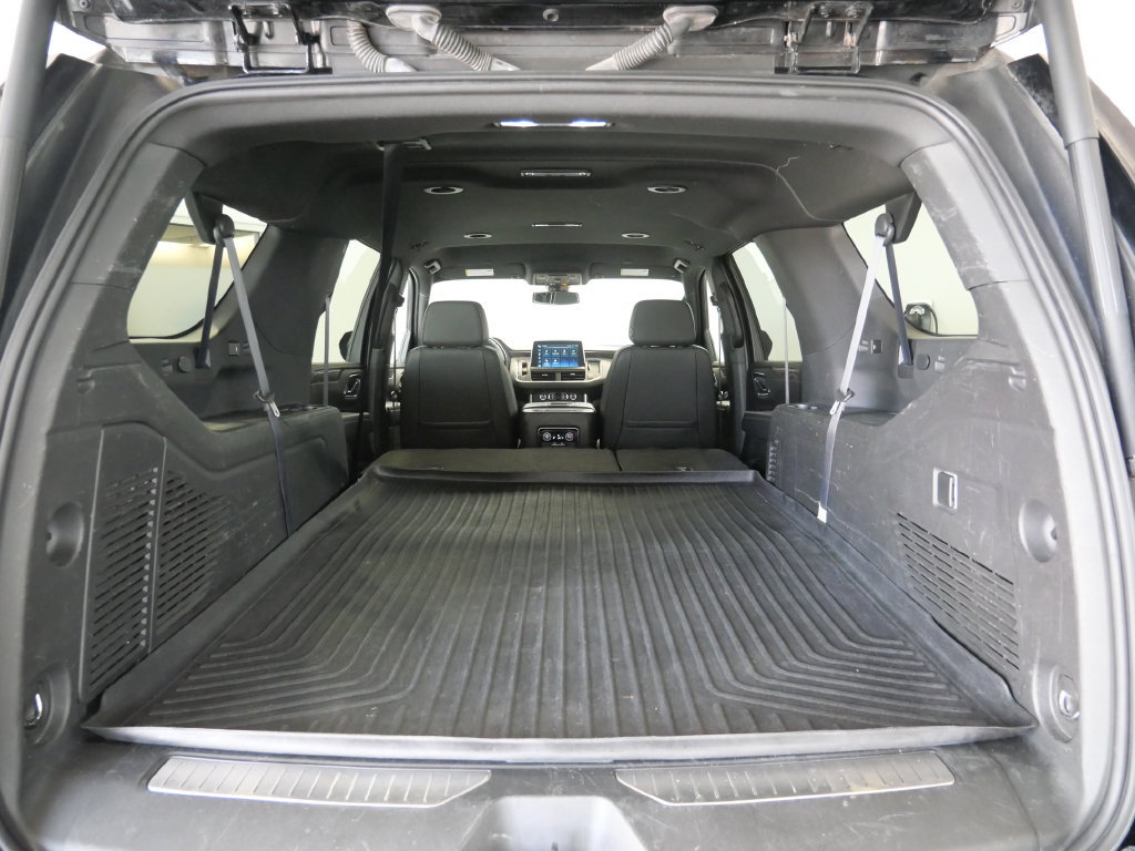Used 2022 Chevrolet Suburban Z71 AWD/4WD image 29