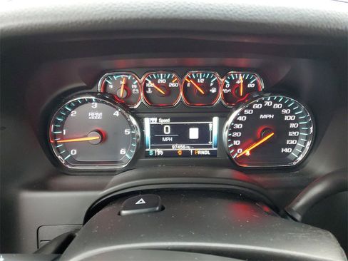 Used 2019 Chevrolet Suburban LT image 11