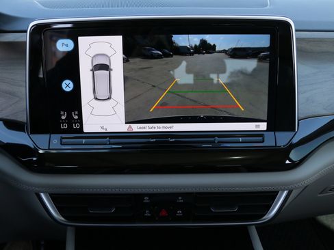 Certified 2026 Volkswagen Atlas SE FWD image 15