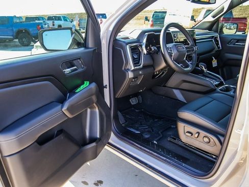 New 2026 GMC Canyon Elevation w/ Convenience Package RWD image 26