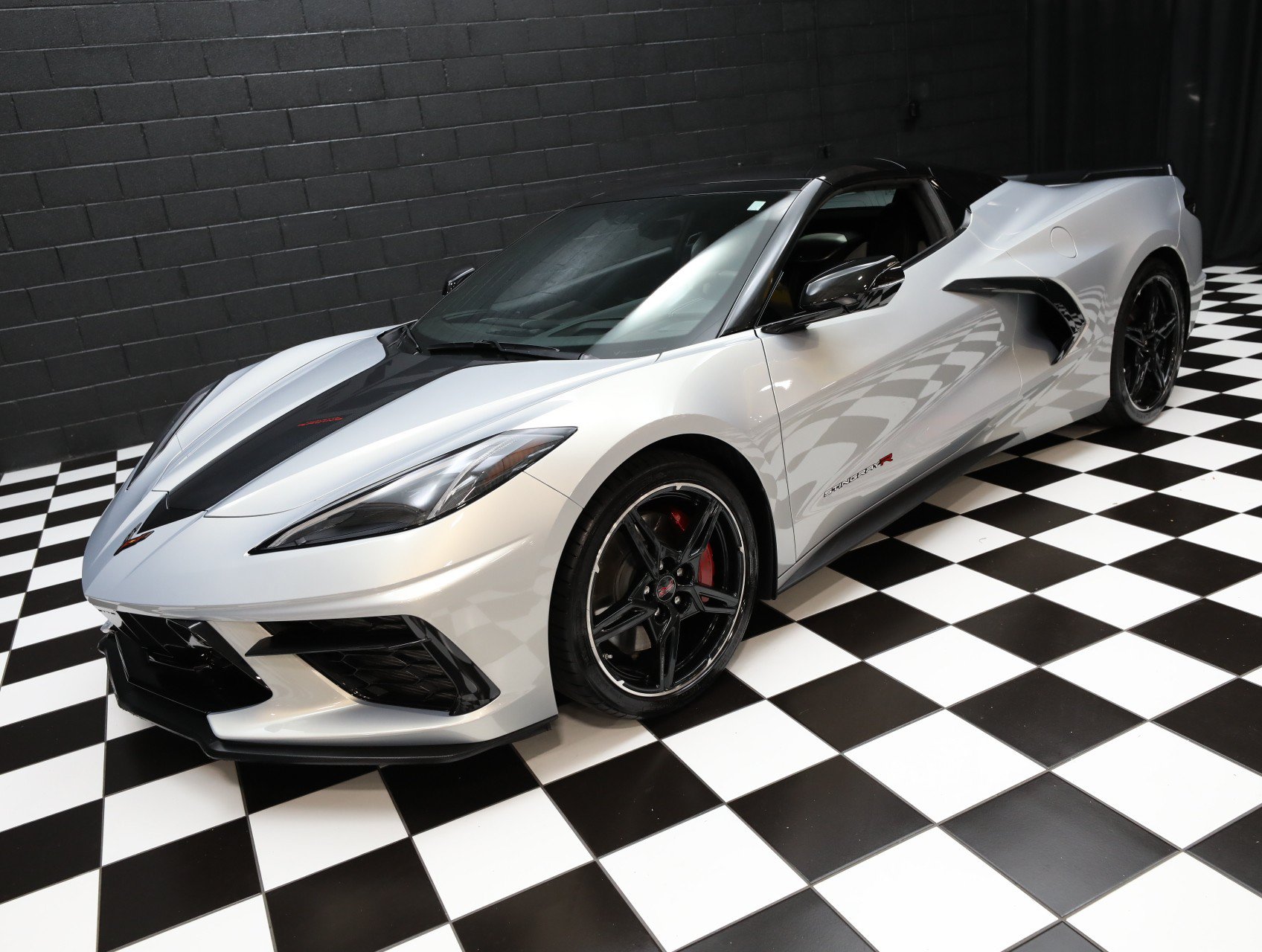 Used 2021 Chevrolet Corvette Stingray Premium Conv w/ Z51 Performance Package RWD image 7