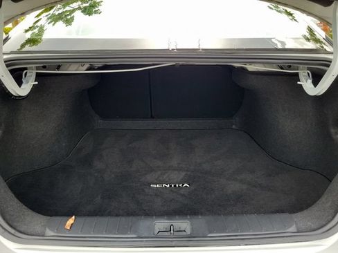 Used 2023 Nissan Sentra SV FWD image 8