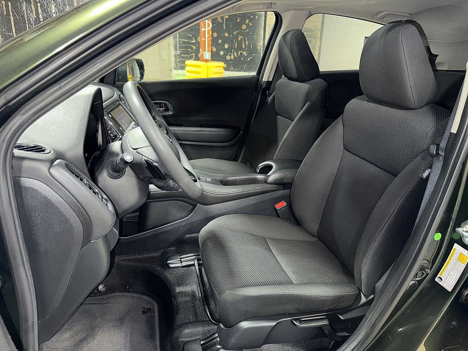 Used 2018 Honda HR-V EX image 14