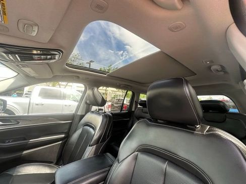 Used 2023 Jeep Grand Cherokee 30th Anniversary image 26