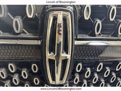 New 2026 Lincoln Navigator Reserve AWD/4WD image 12