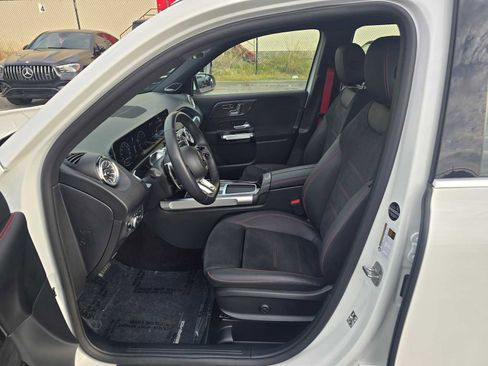 Used 2025 Mercedes-Benz GLB 35 AMG AMG GLB 35 image 23