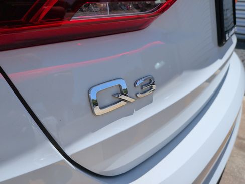 Used 2019 Audi Q3 2.0T Premium Plus AWD/4WD image 37