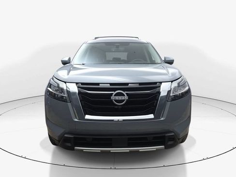 Used 2024 Nissan Pathfinder Platinum w/ Cargo Package FWD image 12