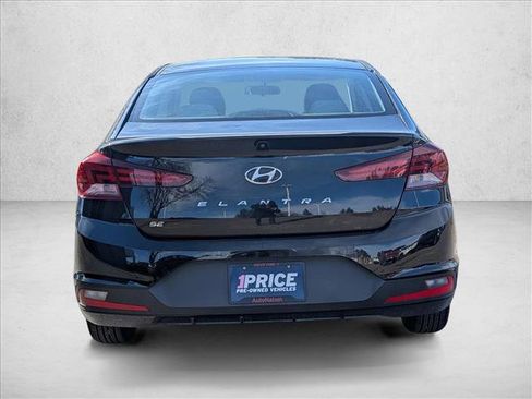 Used 2019 Hyundai Elantra SE image 6