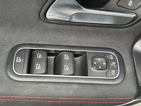 Used 2020 Mercedes-Benz CLA 250 image 12