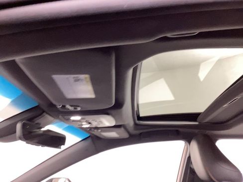 Used 2021 Toyota Avalon Touring image 30