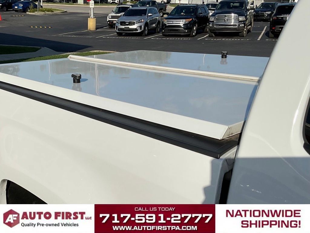 Used 2022 Chevrolet Colorado LT w/ Fleet Safety Package AWD/4WD image 3