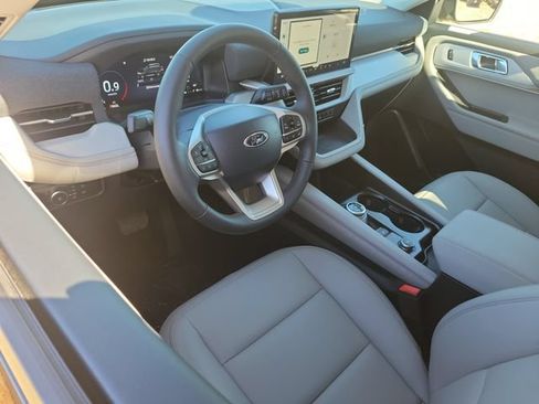 New 2026 Ford Explorer Active w/ Active Comfort Package AWD/4WD image 6