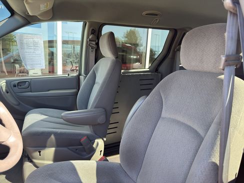 Used 2003 Dodge Grand Caravan Sport image 8