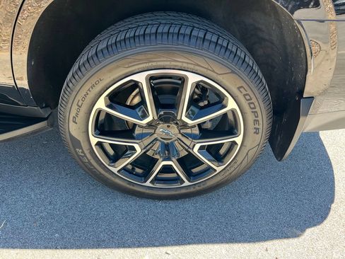 Used 2021 Chevrolet Tahoe RST w/ Luxury Package AWD/4WD image 14