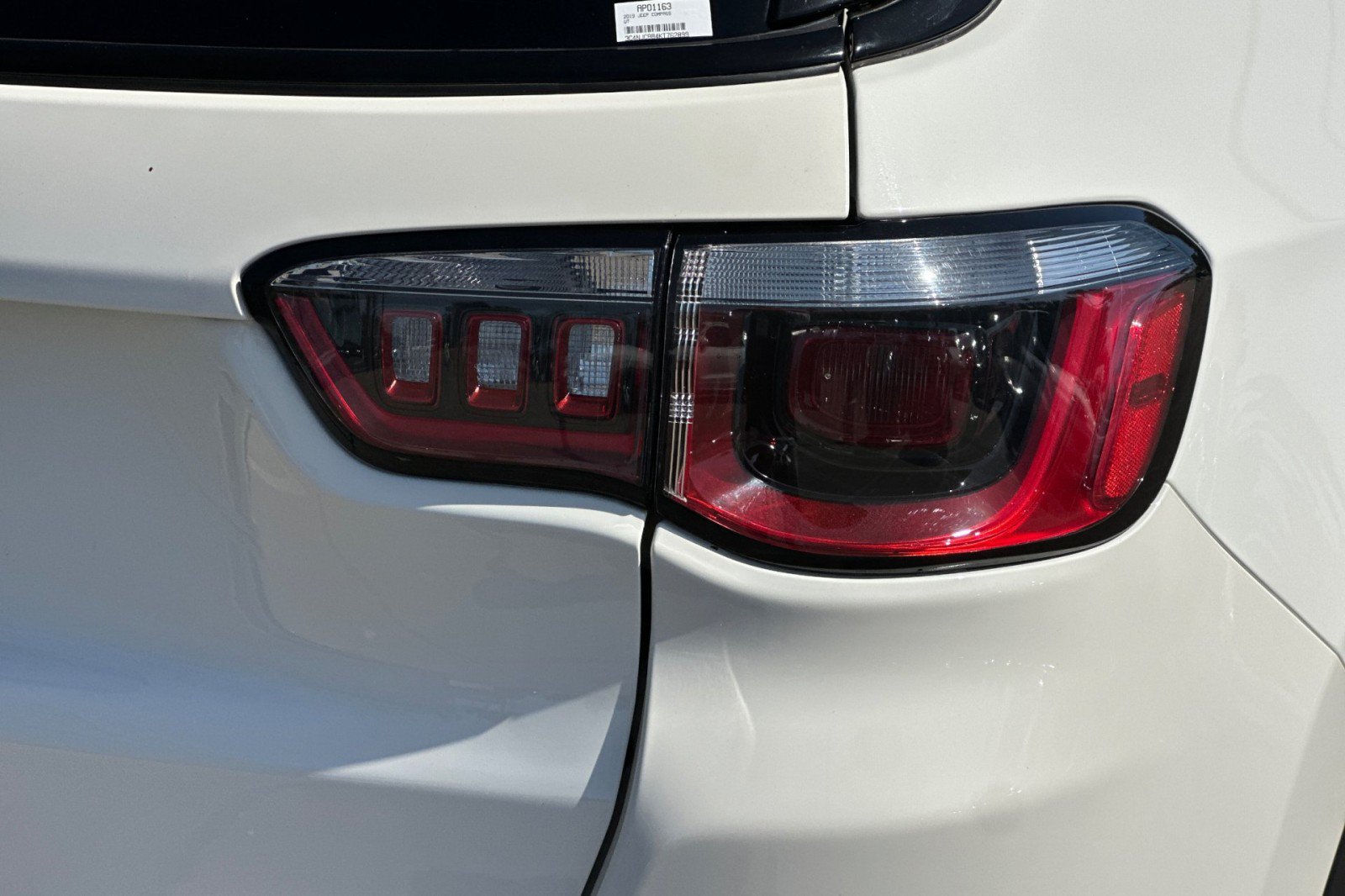Used 2019 Jeep Compass Latitude FWD image 27