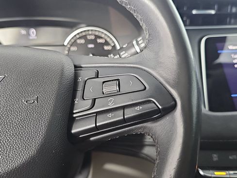 Used 2019 Cadillac XT4 Premium Luxury w/ Driver Awareness Package FWD image 16