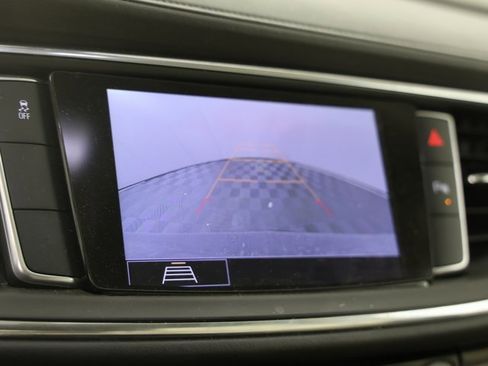 Used 2021 Buick Enclave Essence w/ Sound and Sites Package image 8