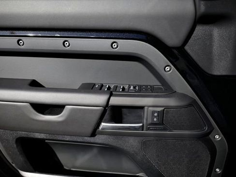 New 2025 Land Rover Defender 130 S image 15