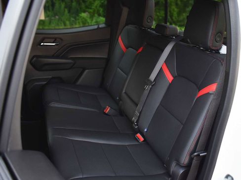 New 2026 Chevrolet Colorado Z71 w/ Technology Package image 12