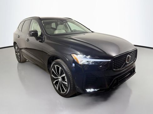 Certified 2024 Volvo XC60 B5 Plus AWD/4WD image 3