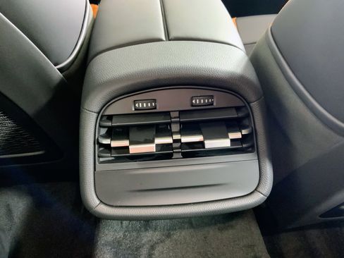 Used 2024 Maserati Ghibli Trofeo image 38