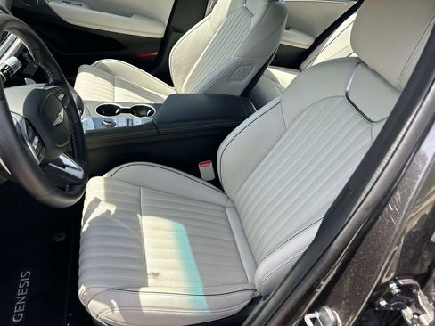 Used 2025 Genesis G70 2.5T w/ Sport Prestige Package RWD image 15