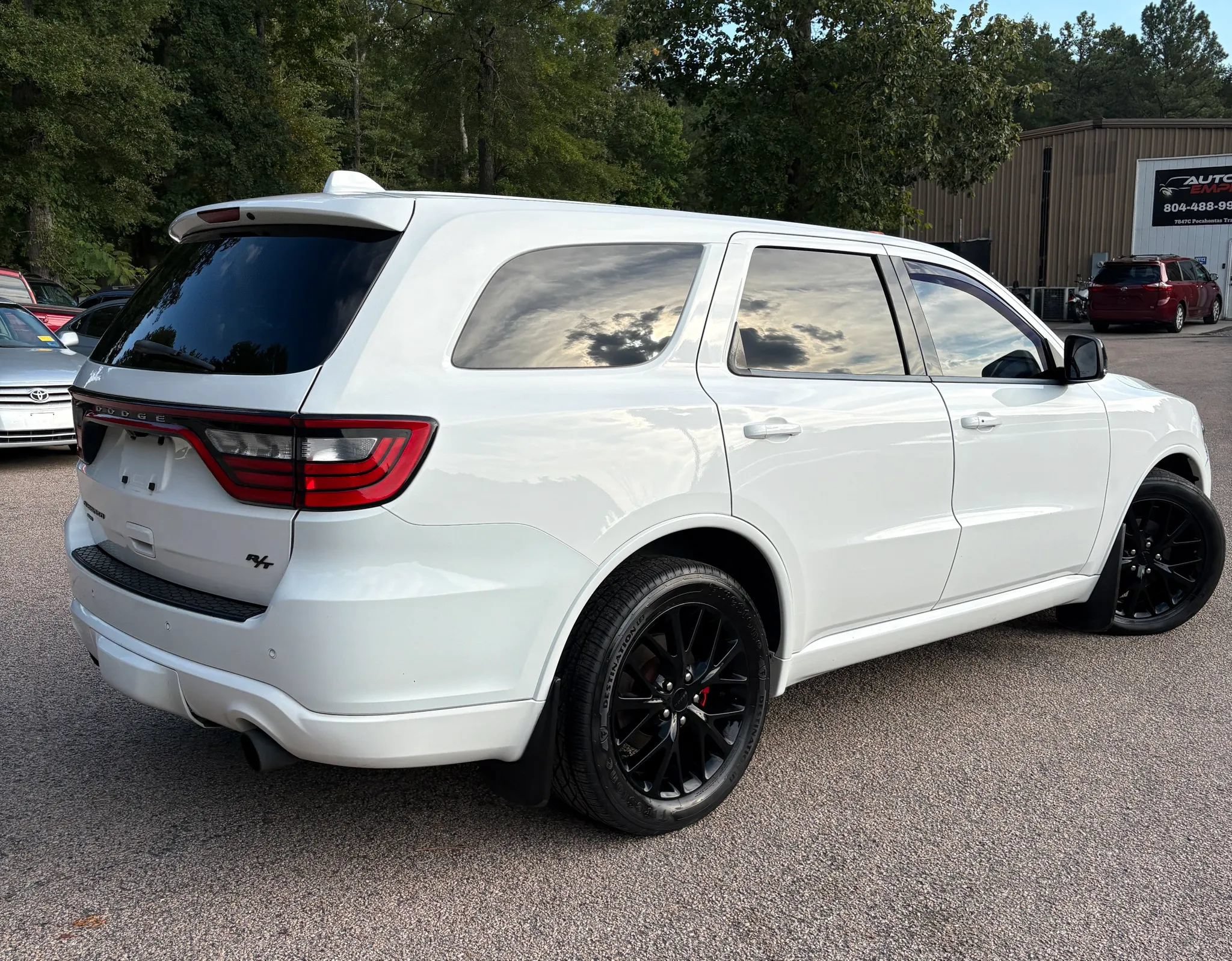 Used 2016 Dodge Durango R/T w/ Blacktop Package AWD/4WD image 6