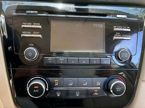 Used 2017 Nissan Rogue S w/ S Appearance Package image 23