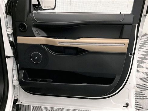 Used 2024 Ford Expedition Max Limited image 20