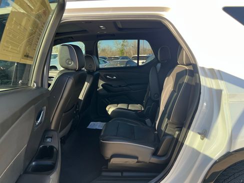 Used 2023 Chevrolet Traverse Premier w/ Redline Edition image 19
