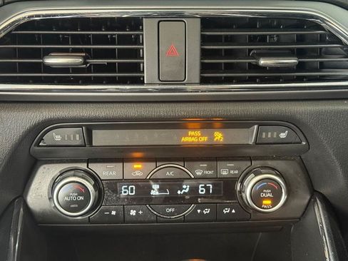 Used 2018 MAZDA CX-9 Touring FWD image 18