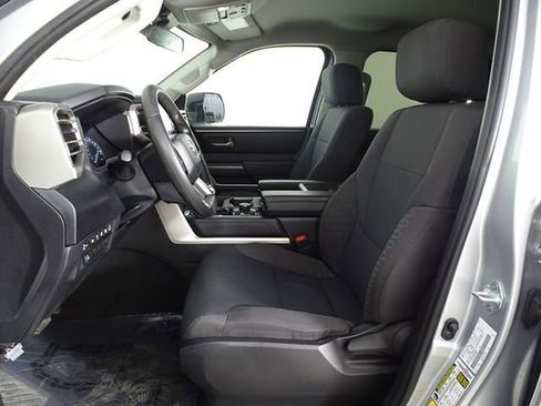 Used 2022 Toyota Tundra SR5 w/ SR5 Convenience Package AWD/4WD image 9