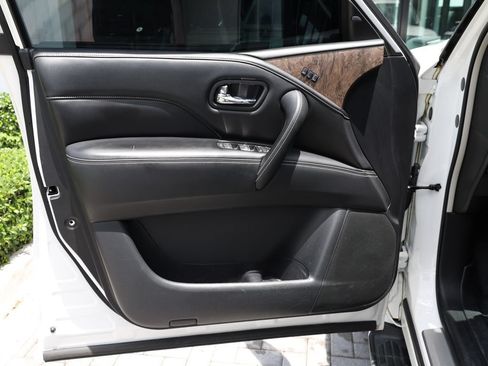 Used 2022 INFINITI QX80 Premium Select w/ Cargo Package AWD/4WD image 11